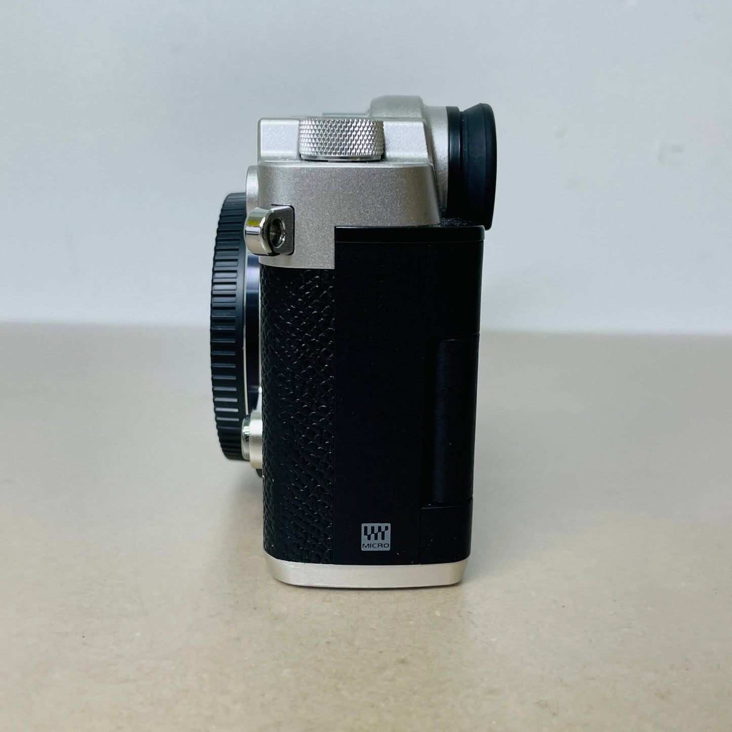 美品 オリンパス OLYMPUS PEN-F ボディ Body SLV ミラーレス一眼 【C3548-60】