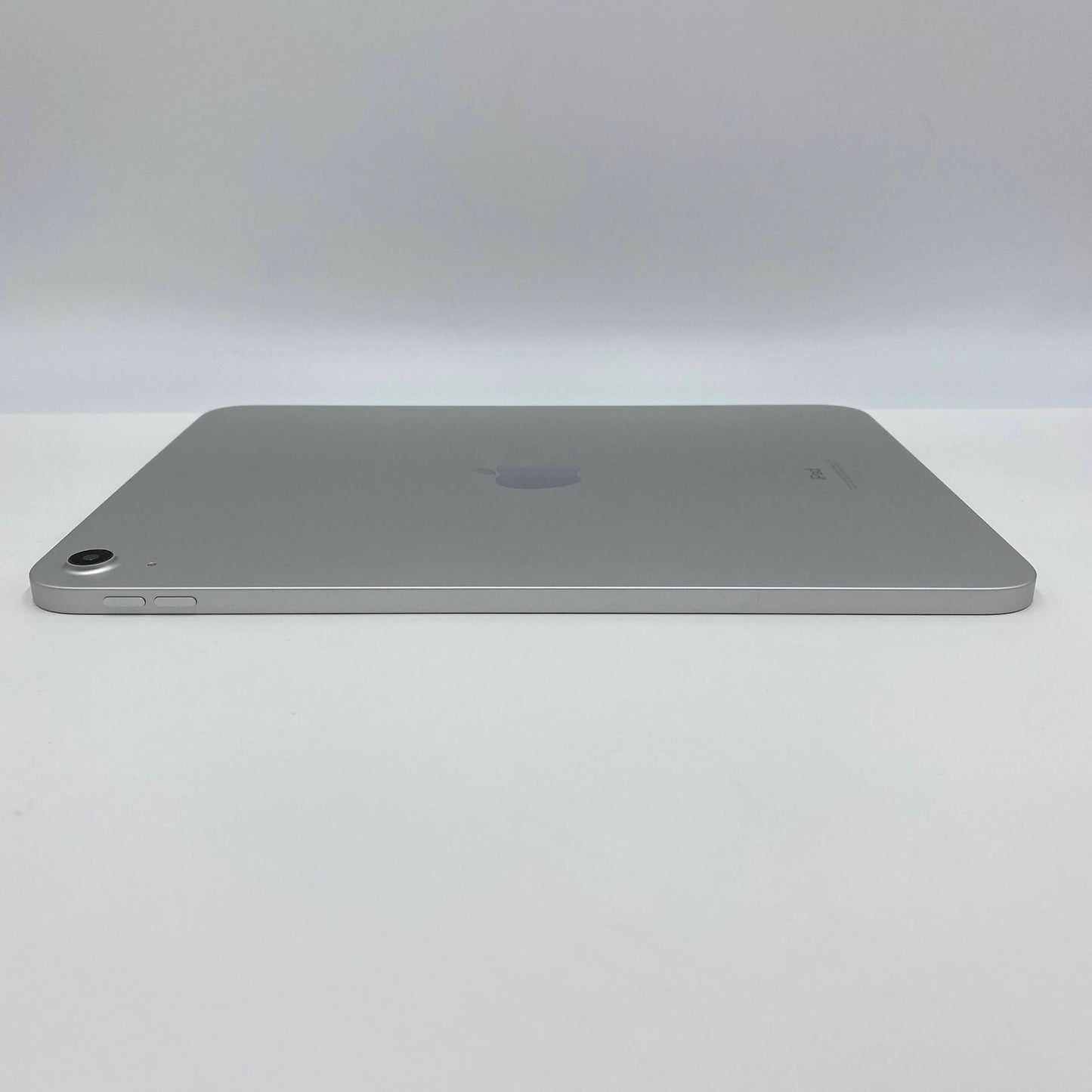 美品 Apple iPad 第10世代 64GB Wi-Fi シルバー MPQ03J/A 【C4236-60】