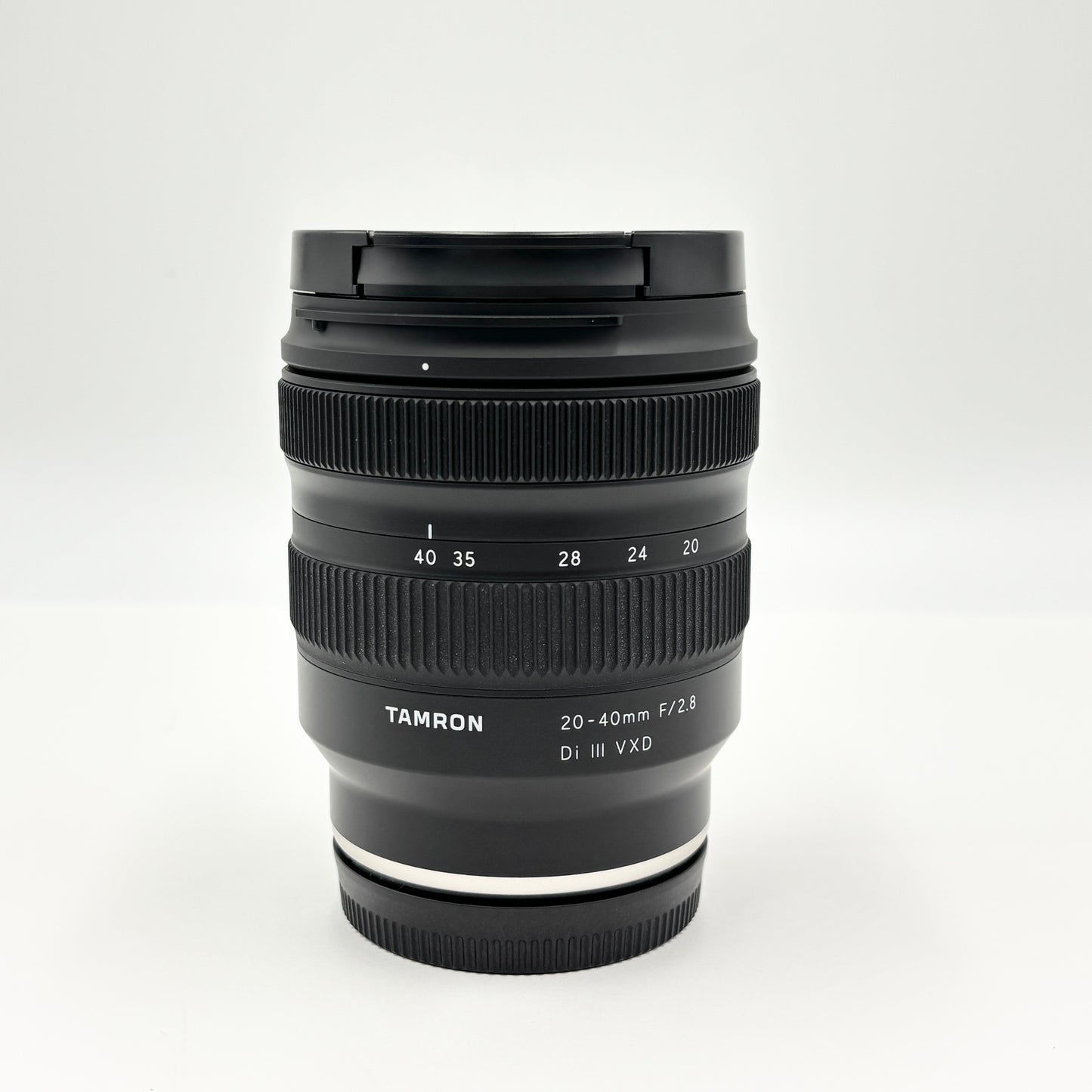 美品 TAMRON A062 20-40mm F/2.8 Di III VXD ソニーEマウント用【C6128-60】