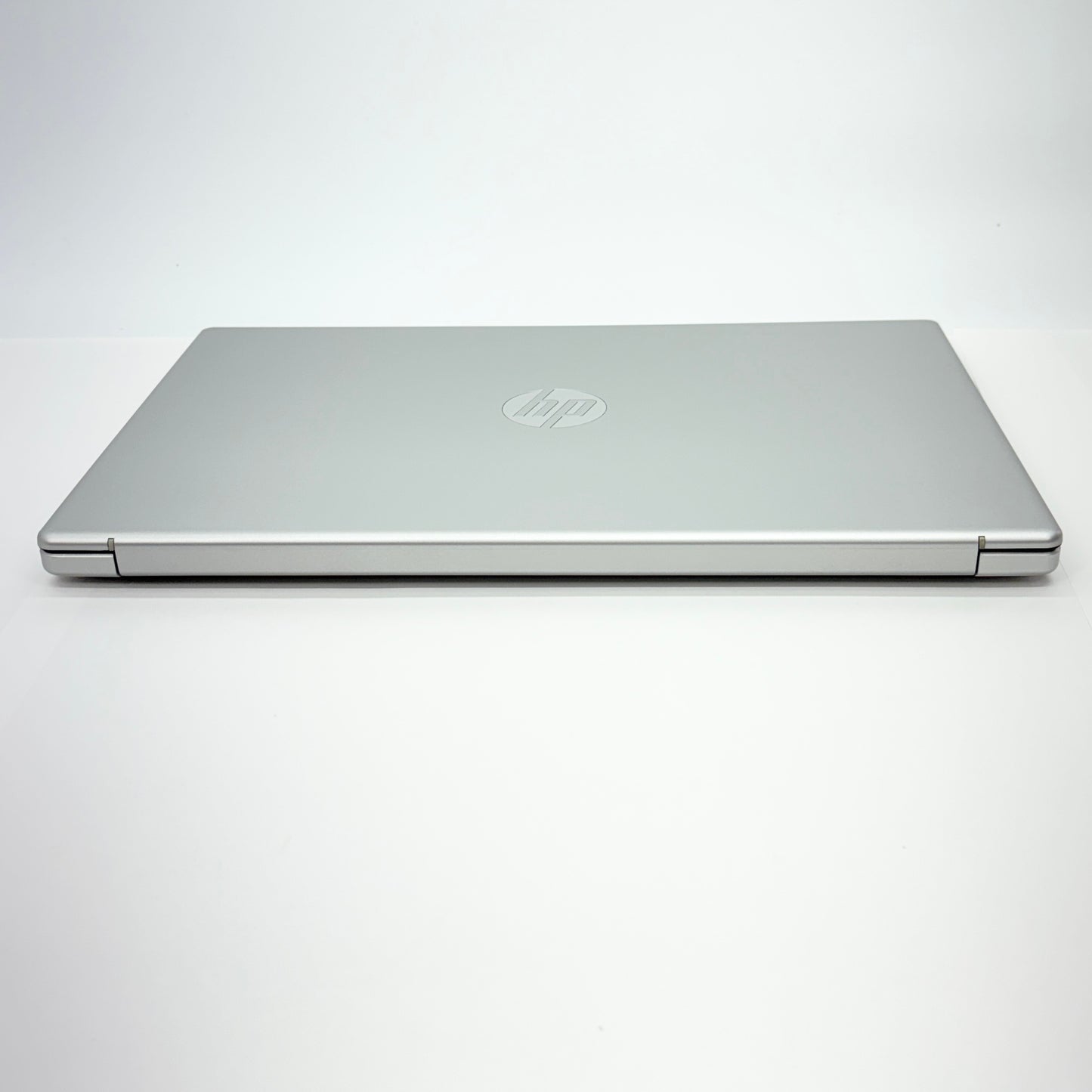 美品 HP Laptop 15-fd0095wm i5 1235U 16GB SSD512GB USキー windows11home サイクルカウント2回 バッテリー最大容量100%  【C5127-100】