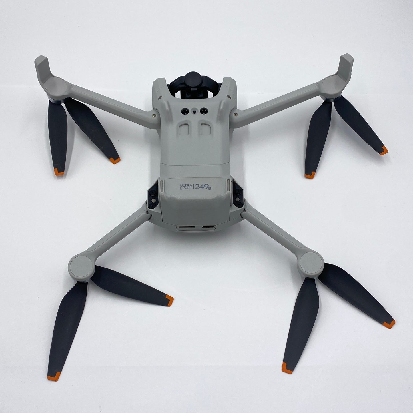 DJI Mini 3 Fly More Combo Plus M16303 DJI RC付属バッテリー6個付き【C4386-100】