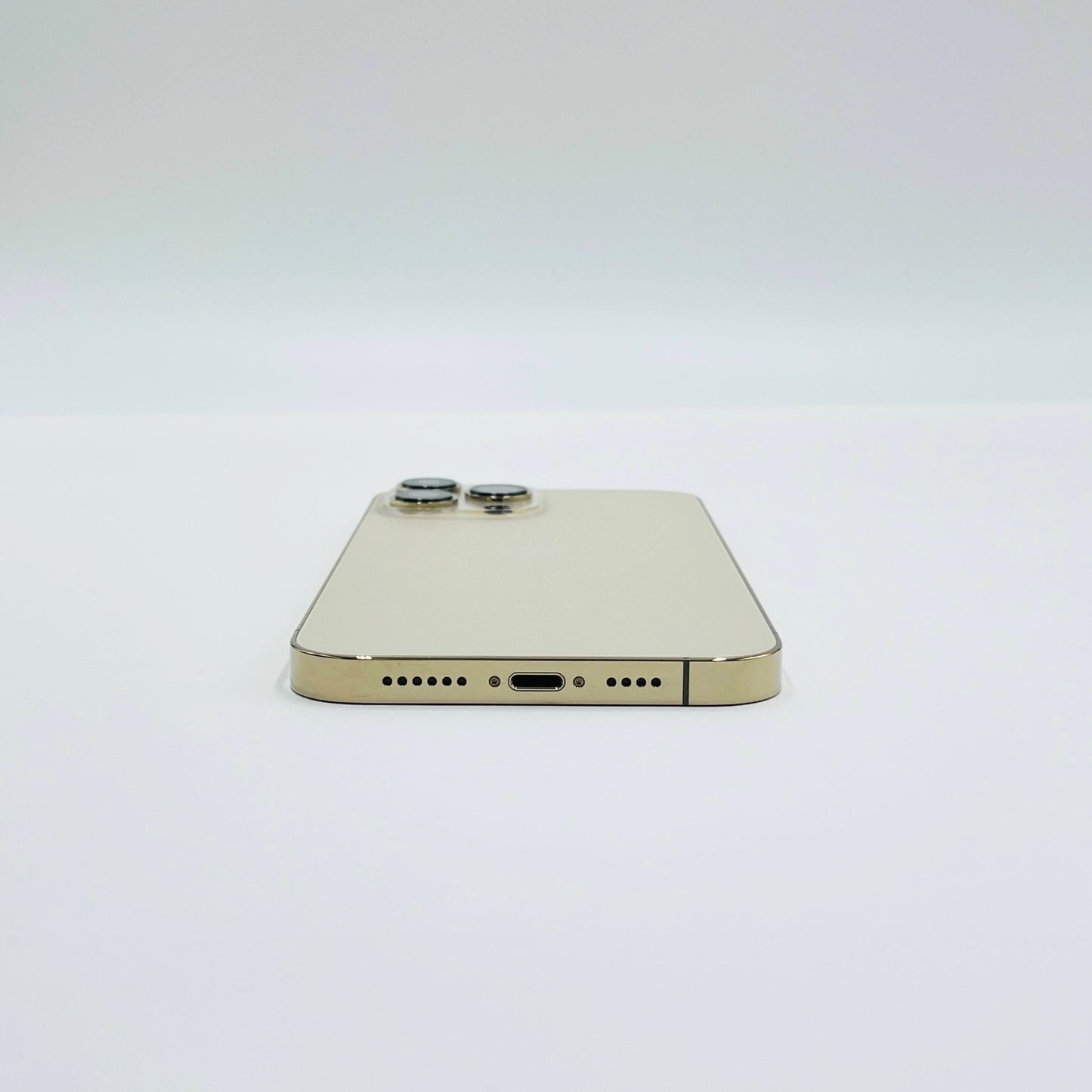 Apple iPhone13 ProMax 256GB ゴールド MLJA3J/A バッテリー最大容量83%【C4889-C】