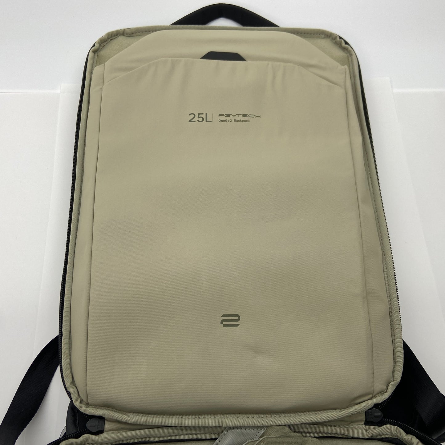 美品 OneGo 2 Backpack 25L カメラバッグ【C5715-140】