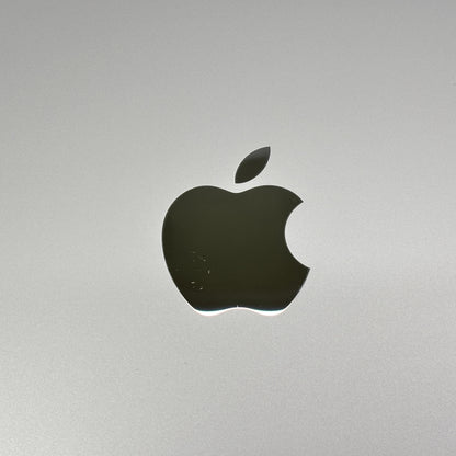 新品同様 美品 バッテリー最大容量100% Apple MacBook Air 13インチ 2022 M2 8GB 256GB シルバー MLXY3J/A 【C8915-80】