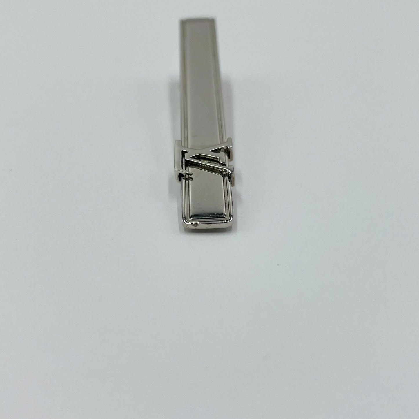 LOUIS VUITTON ルイヴィトン M61981 パンスクラヴァット LV イニシャル ネクタイピン メタル シルバーカラー【C4768-C】