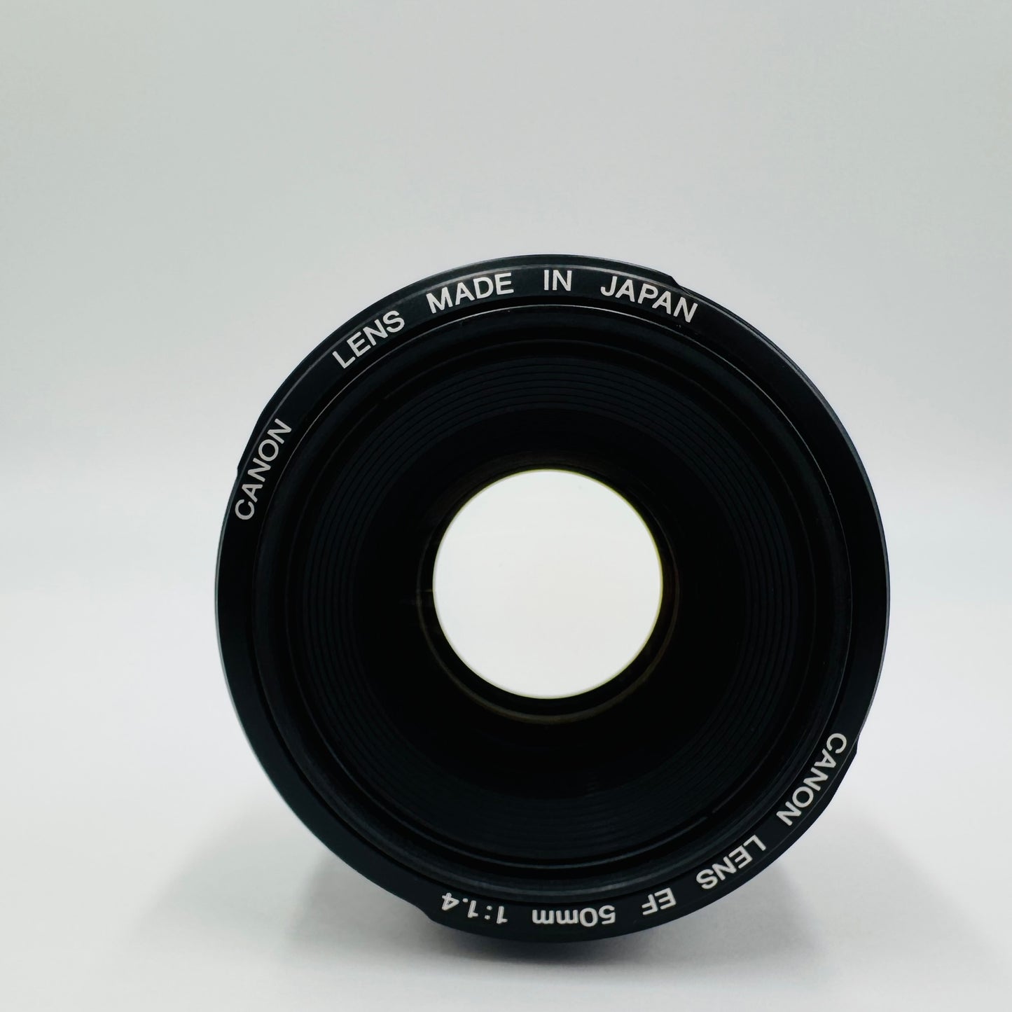 美品 Canon LENS EF 50mm F1.4 USM C3542 60サイズ発送