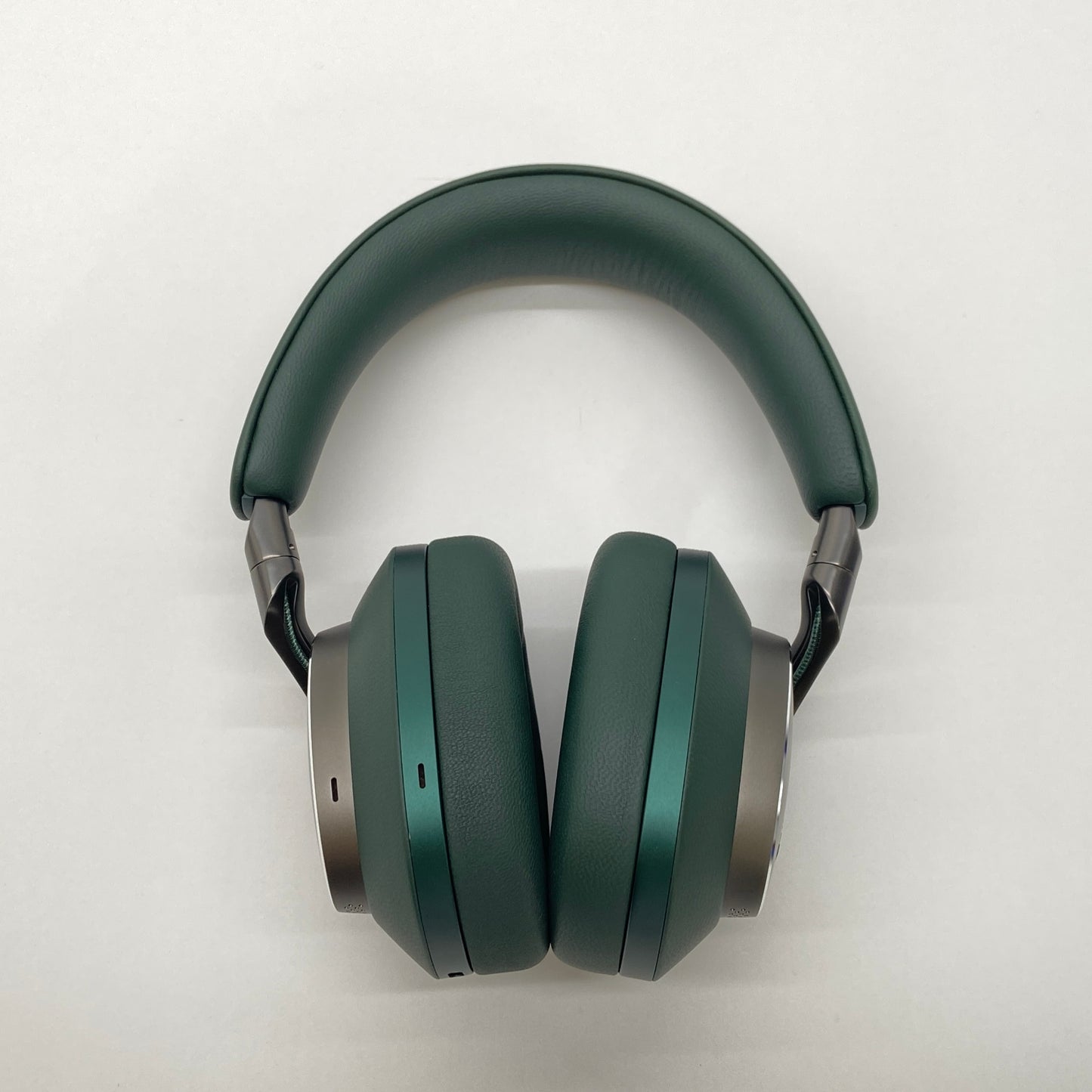 美品 Bowers & Wilkins Px8 ダークフォレスト ワイヤレスヘッドホン【C7167-80】