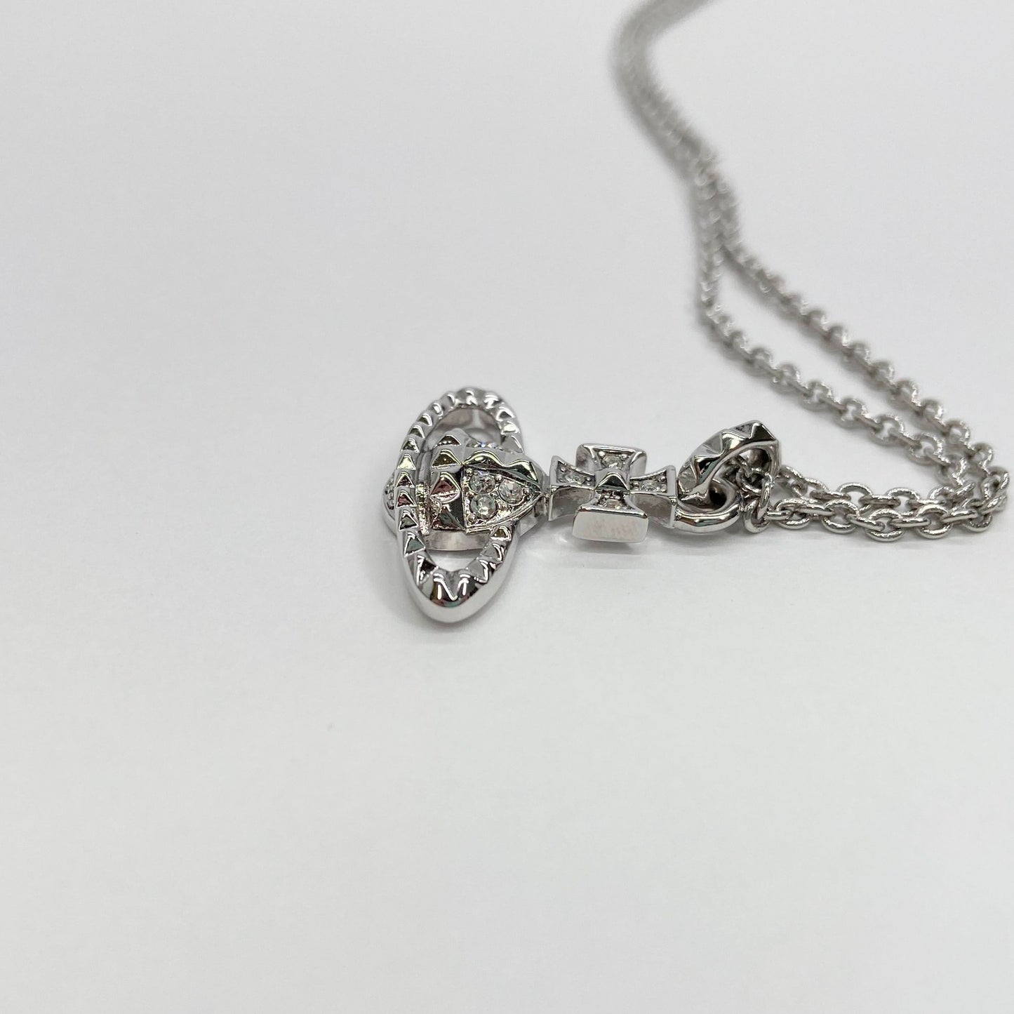 Vivienne Westwood ミニバスレリーフオーブネックレス　【C5753-60】