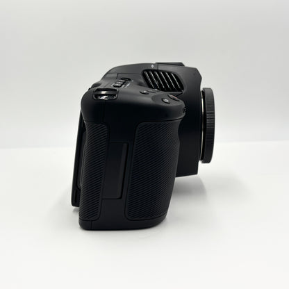 Blackmagic Pocket Cinema Camera 6K Pro ボディ EFマウント SmallRigの専用ケージ付き【C8191-60】