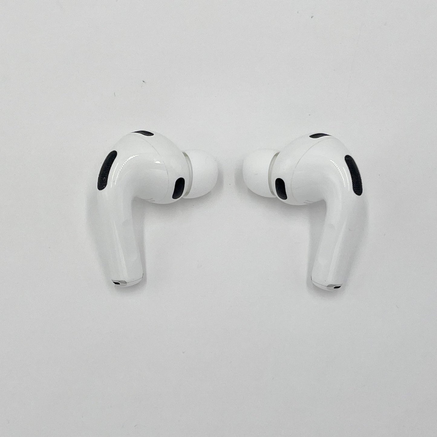 美品 Apple AirPods Pro 3 第3世代 MFHP4J/A A3063 A3064 A3122 【C5699-C】