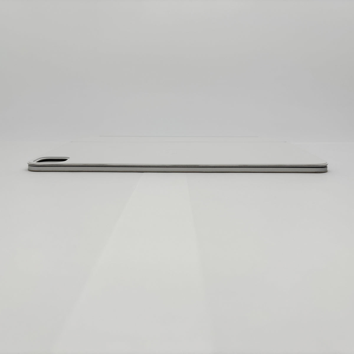 美品 Apple iPad Magic Keyboard 英語(US) ホワイト  iPad Pro 13インチ（M4/M5）対応 MWR43LL/A A2974 【C9271-80】