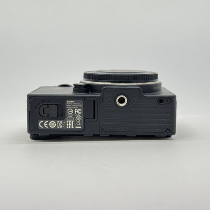 SIGMA fp ボディ バッテリーなどおまけ付き【C7466-80】