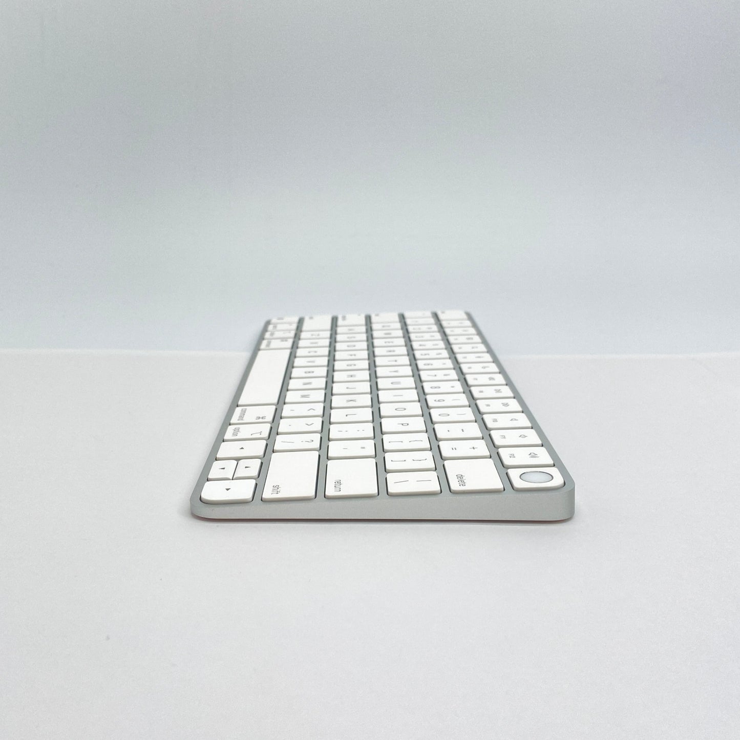 美品 Apple Magic Keyboard with Touch ID US配列 MXCK3LL/A A3118【C6920-60】