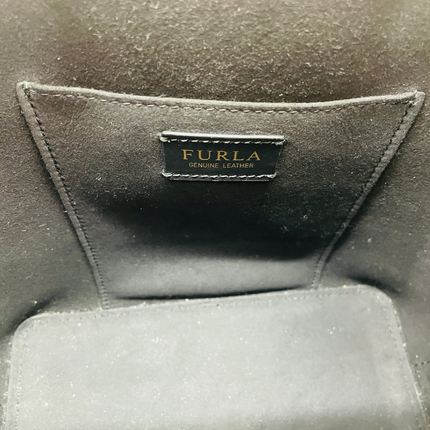 美品 FURLA フルラ レザー 本革製 巾着 2way ショルダーバッグ	【C5086】