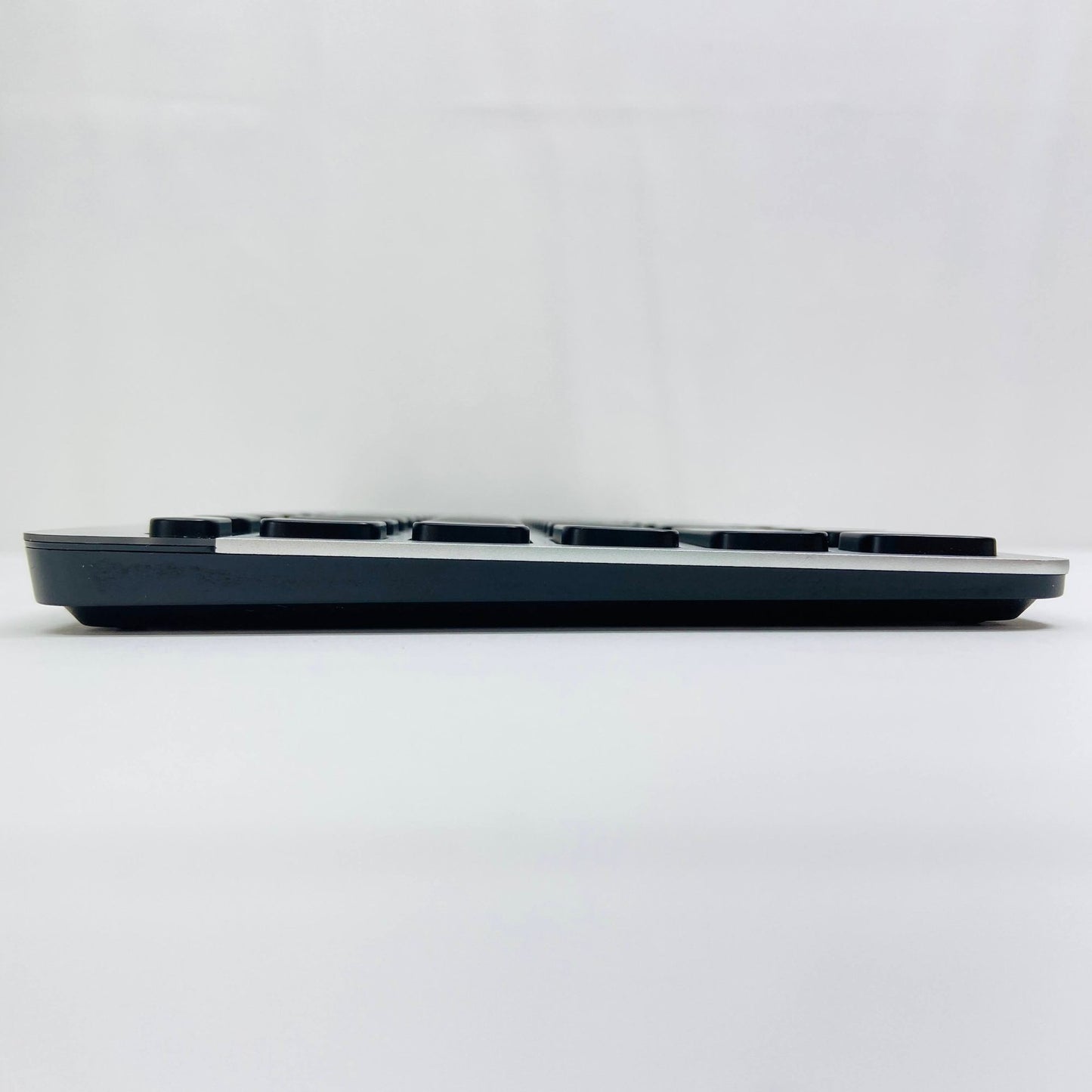 Logicool Bluetooth イージースイッチ キーボード K811	C3729 60サイズ発送