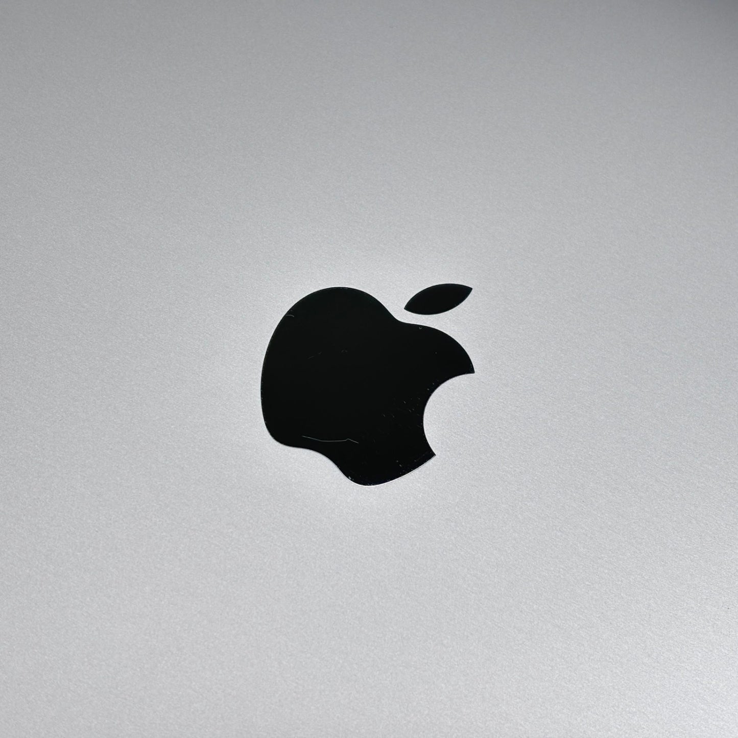 美品 MacBook Air 13インチ M1 2020 8コアCPU 7コアGPU 8GB 256GB MGN63J/A スペースグレイ バッテリー最大容量97%【C8222-80】