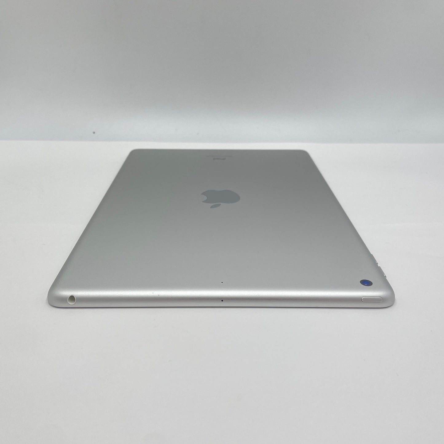 美品 Apple iPad 第9世代 MK2L3J/A 64GB WI-FI 10.2インチ 2021年 バッテリー最大容量93%【C6210-60】
