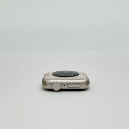 美品 Apple Watch SE (第2世代) GPSモデル 40mm MNJP3J/A スターライト【C7570-N】