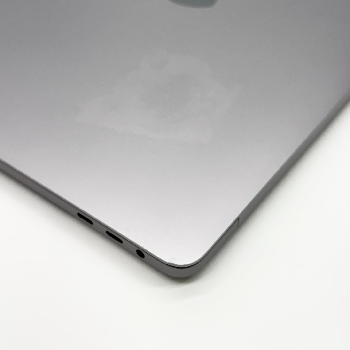 Apple MacBook Pro 2018 13インチ  i7 2.7GHz 16GB 1TB 本体のみ【C8900-80】