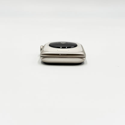 美品 Apple Watch SE3 第3世代 40ｍｍ GPSモデル MEHV4J/A スターライトアルミ+ブラックスポーツバンドS/M 付属品完備【C8966-C】