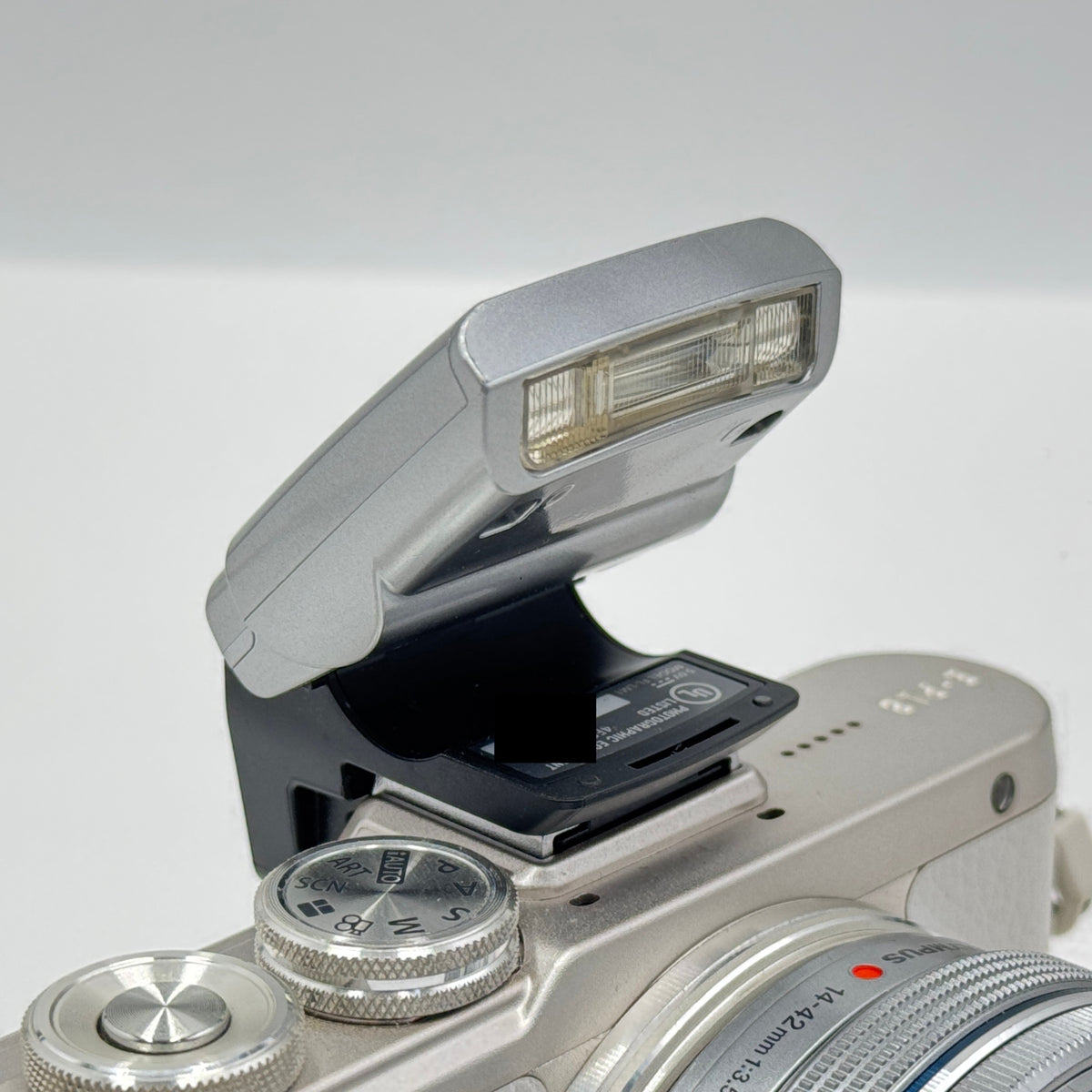OLYMPUS PEN E-PL8 ダブルズームレンズキット 14-42mm 40-150mm ミラーレス 一眼 カメラ【C9492-60】