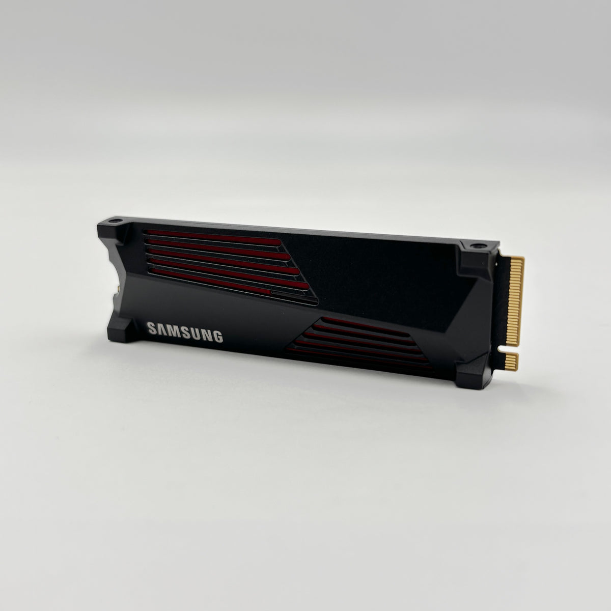 美品 Samsung M.2 SSD 990 PRO 2TBヒートシンク付き MZ-V9P2T0G-IT【C9148-C】