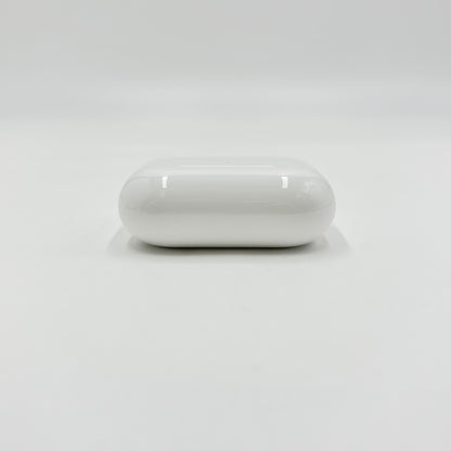 美品 Apple 純正 AirPods Pro 第2世代 MagSafe充電ケース USB-C MTJV3J/A【C9272-60】