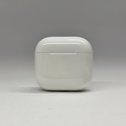 美品 AirPods 4 MXP93J/A （アクティブノイズキャンセリング搭載モデル）【C9028-C】