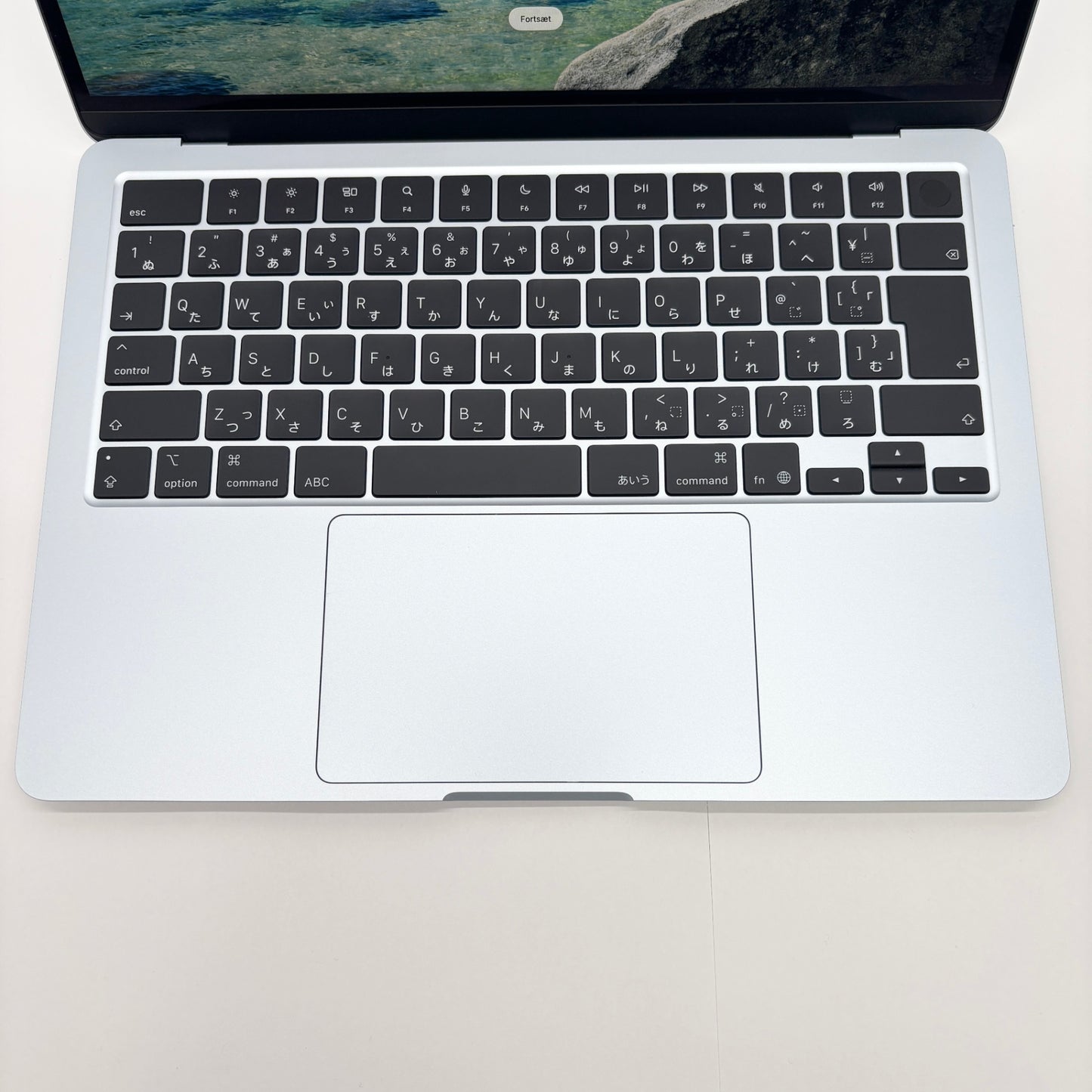 新品同様 美品 MacBook Air 13インチ (Early 2025) Apple M4 10コア 24GB SSD 512GB スカイブルー MC6V4J/A 充放電回数8回 バッテリー最大容量100%【C7977-80】