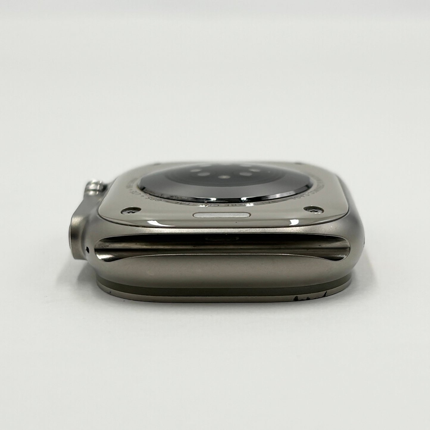 Apple Watch Ultra 第1世代 GPS+Cellularモデル 49mm チタニウム MQFR3J/A スターライト【C8692-C】