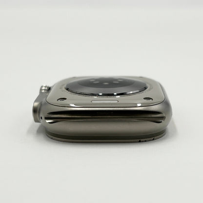 Apple Watch Ultra 第1世代 GPS+Cellularモデル 49mm チタニウム MQFR3J/A スターライト【C8692-C】
