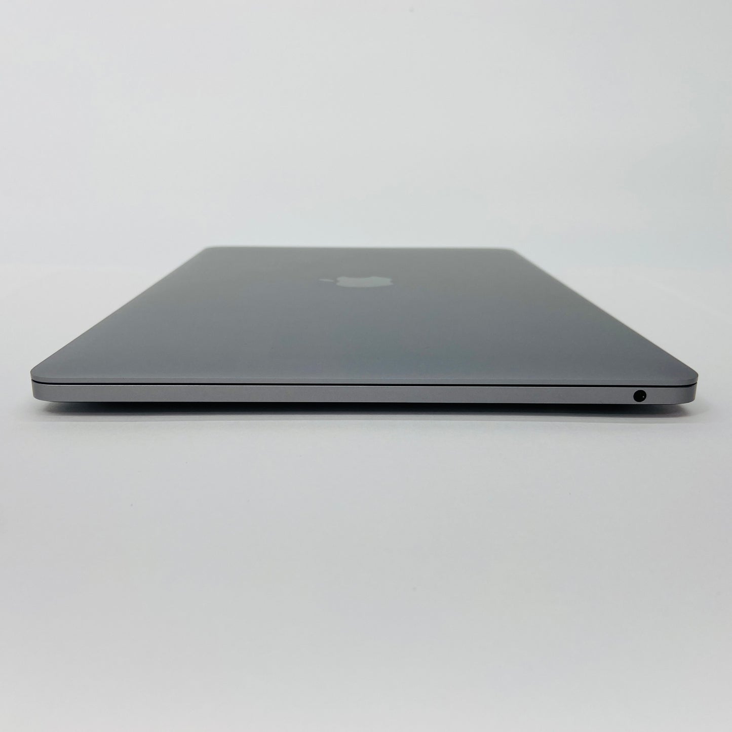 MacBook Pro 2022 13インチ M2 8コアCPU 10コアGPU 8GB 256GB スペースグレー バッテリー最大容量98%【C4914-80】