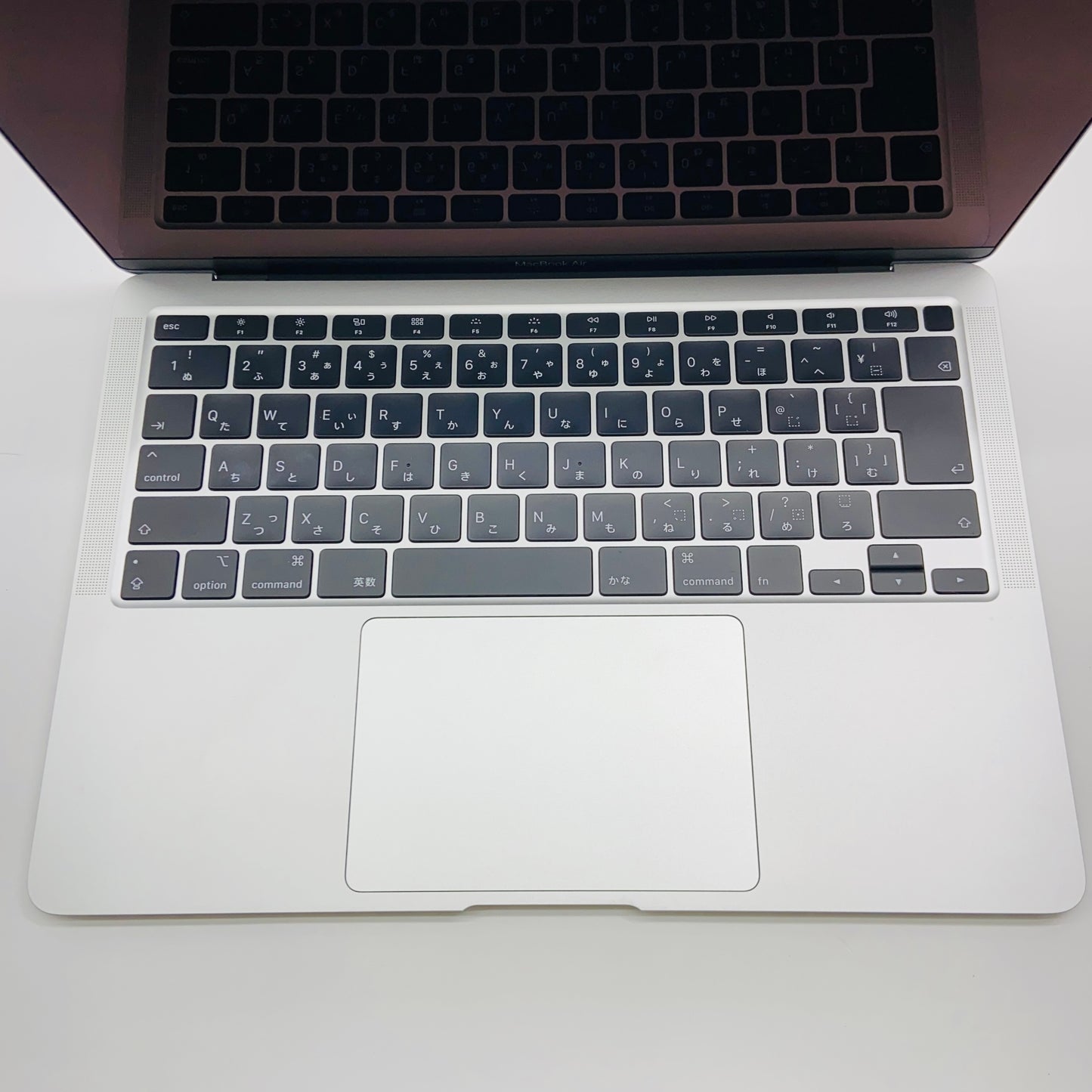 Apple MacBookAir 2020 13インチ i3 8GB 256GB 充放電回数27回【C4076-80】