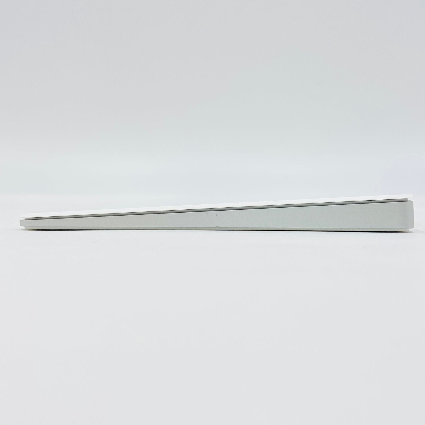 Apple Magic Trackpad 2 ホワイト モデル A1535 【C4226-C】