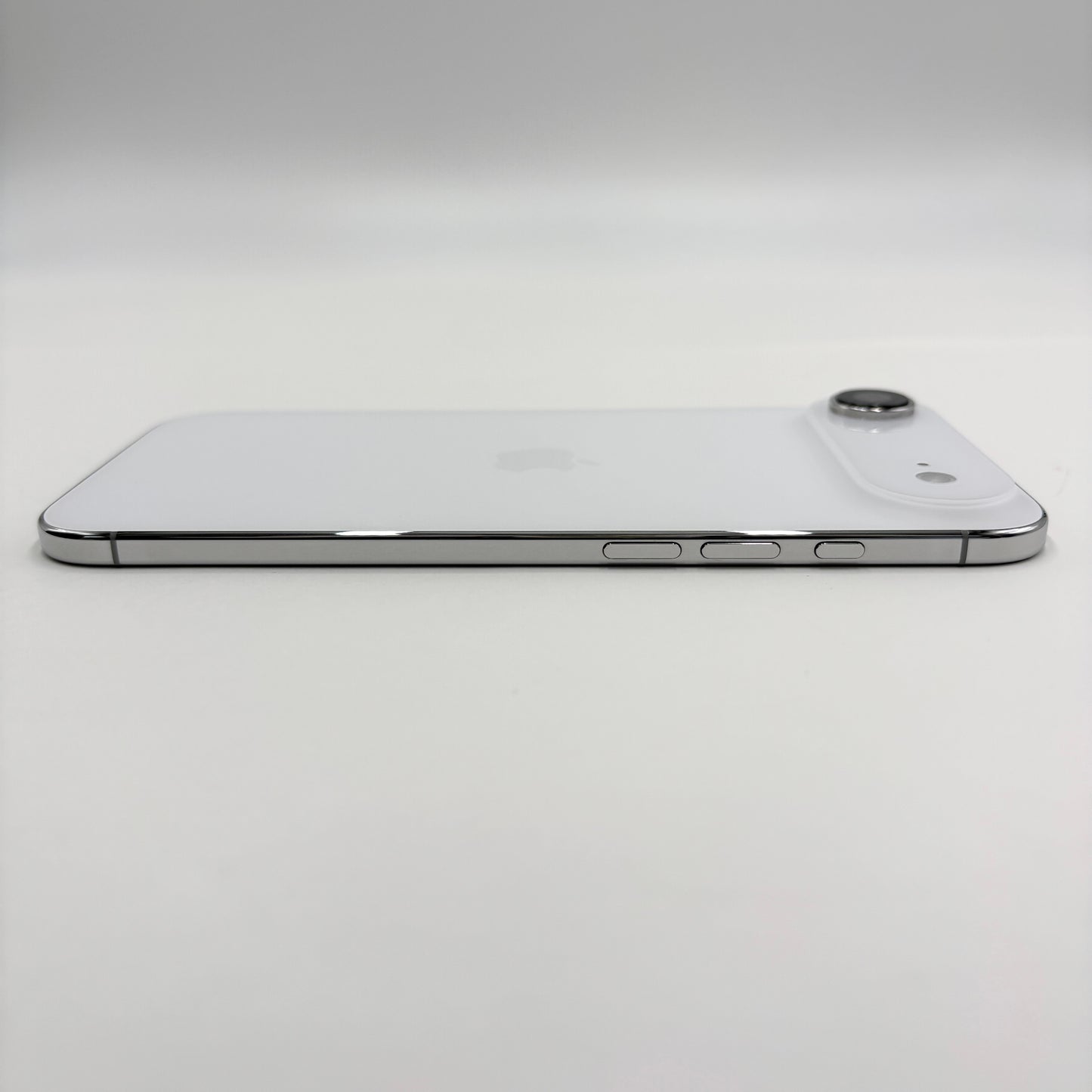 美品 新品同様 Apple iPhone Air 1TB クラウドホワイト SIMフリー [MG2H4J/A] バッテリー最大容量100%【C5482-C】