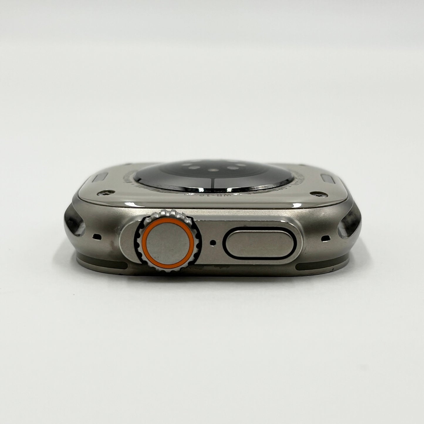 Apple Watch Ultra 第1世代 GPS+Cellularモデル 49mm チタニウム MQFR3J/A スターライト【C8692-C】
