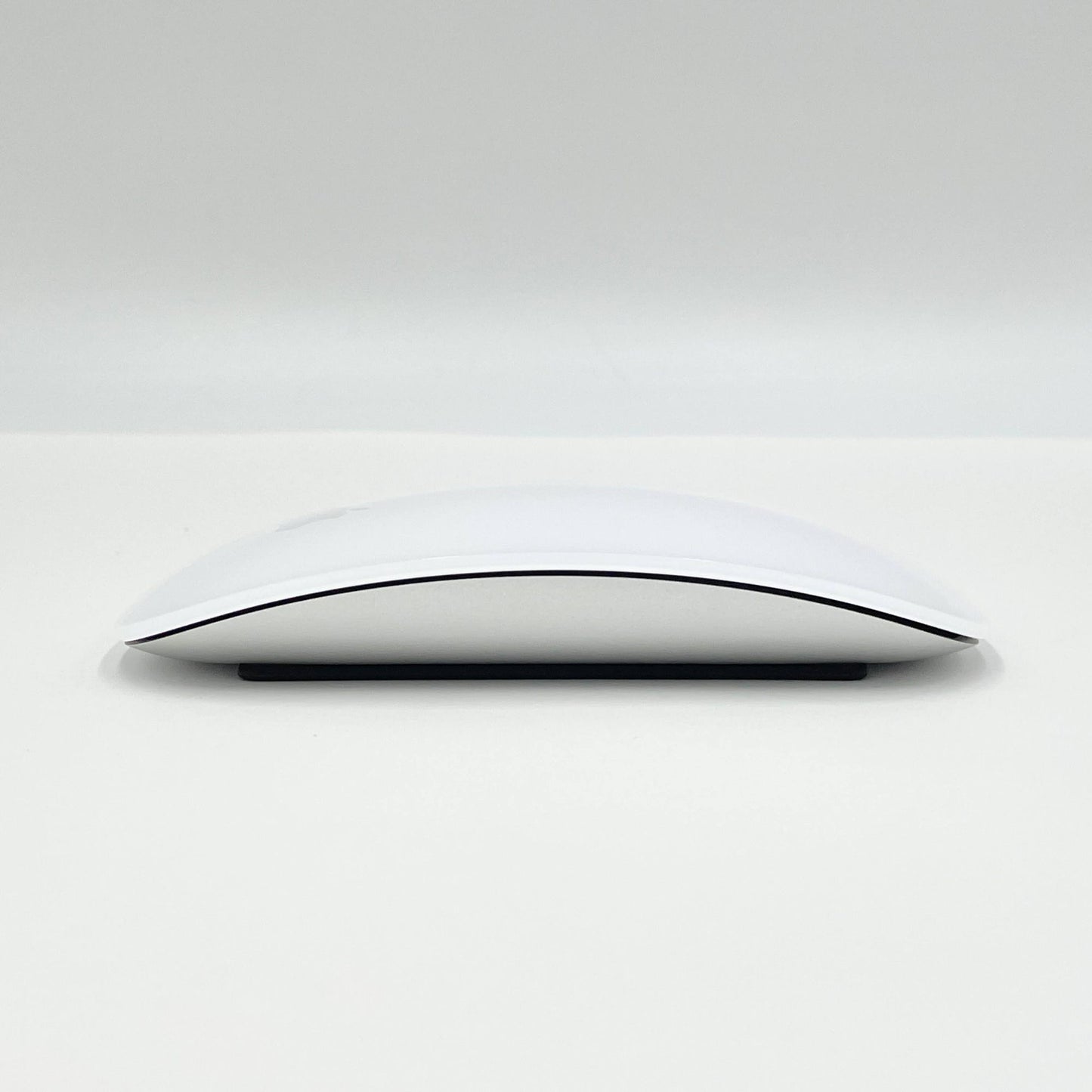 美品 Apple Magic Mouse White USB-C MXK53ZA/A A3204 最新モデル【C7844-60】