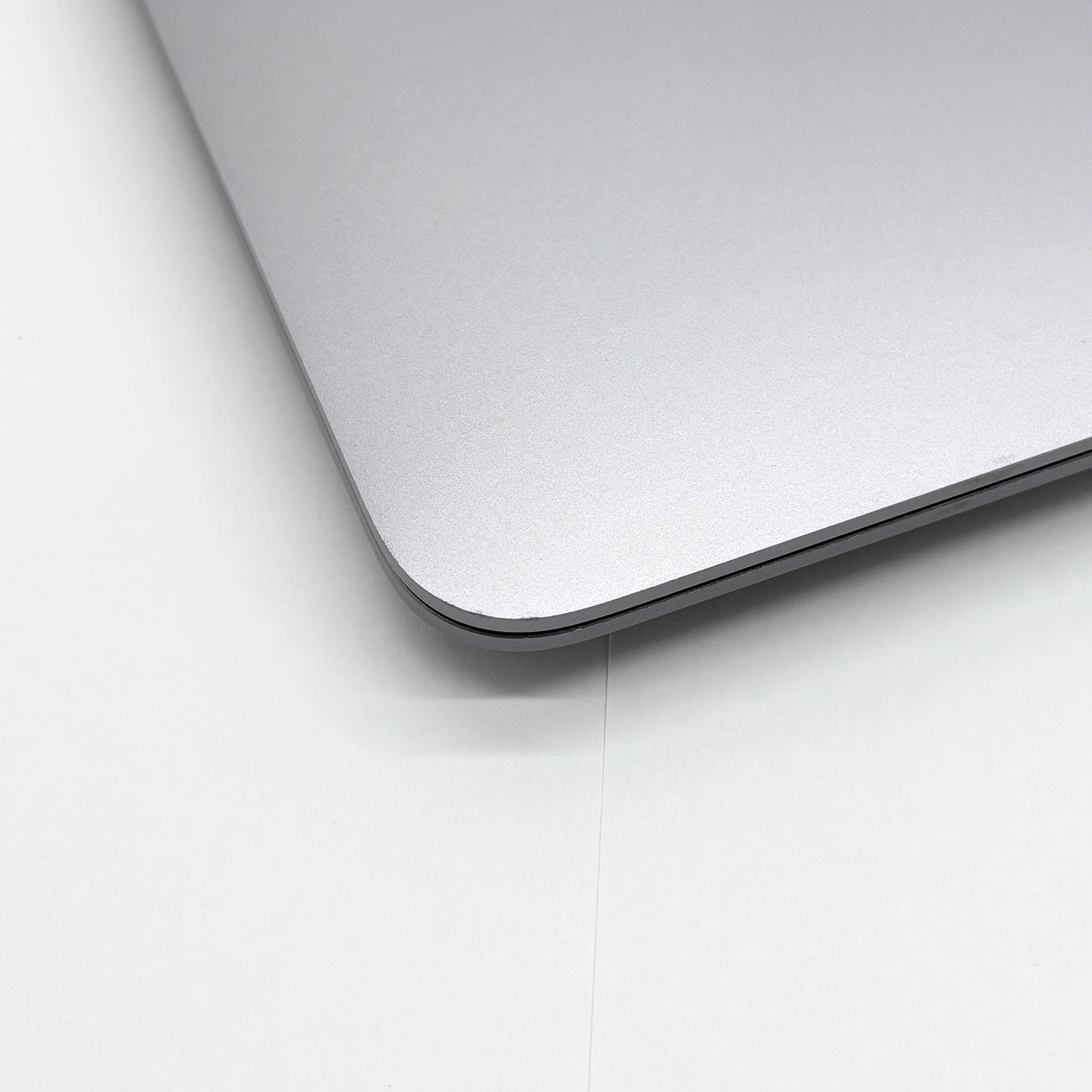 MacBook Air Retina 13インチ 2020 M1 8GB SSD 256GB スペースグレイ MGN63J/A バッテリー最大容量85% 【C8291-80】