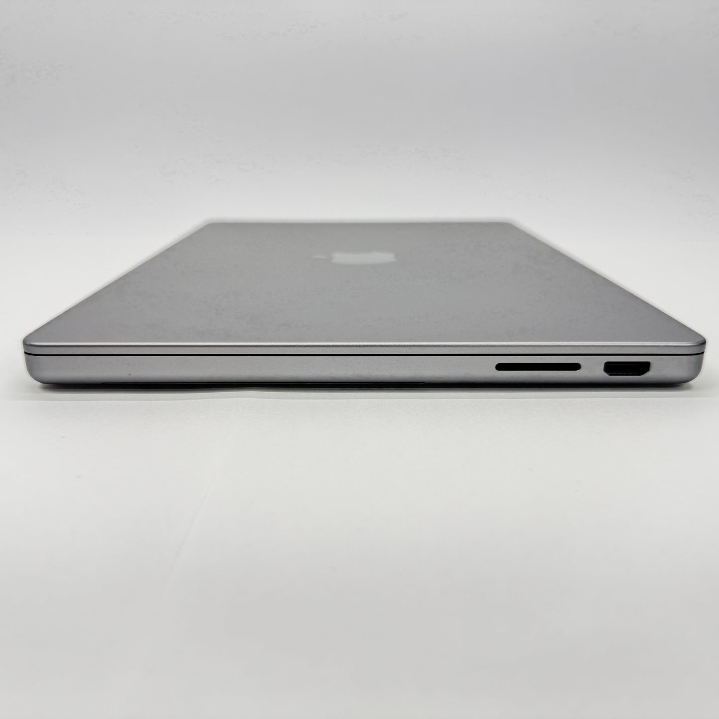 Apple MacBook Pro 2023 14インチ M3 8GB SSD 1TB MTL83J/A バッテリー最大容量97%【C8242-80】