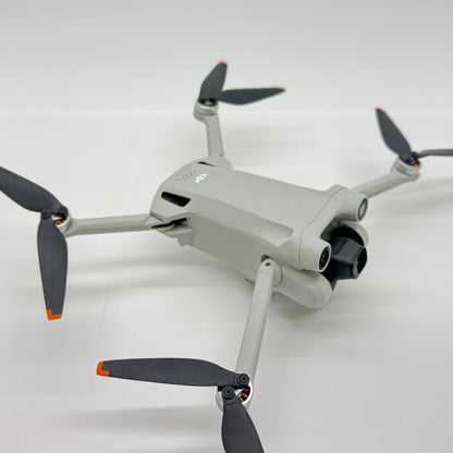 美品 DJI Mini 3 Pro  Fly More コンボ　MT3M3VD 【C7649-100】