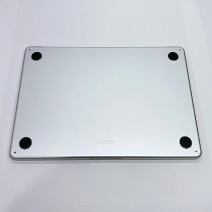 新品同様 美品 Apple MacBook Air 13インチ Early 2025 M4 10コア/16GB/SSD 256GB シルバー MW0W3J/A 充放電回数6回 バッテリー最大容量100% 【C6222-80】