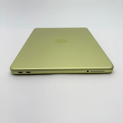 美品 MacBook Neo A18 Pro 8GB 512GB MHFE4J/A シトラス 充放電回数8回 バッテリー最大容量100% 付属品完備【C7997-80】