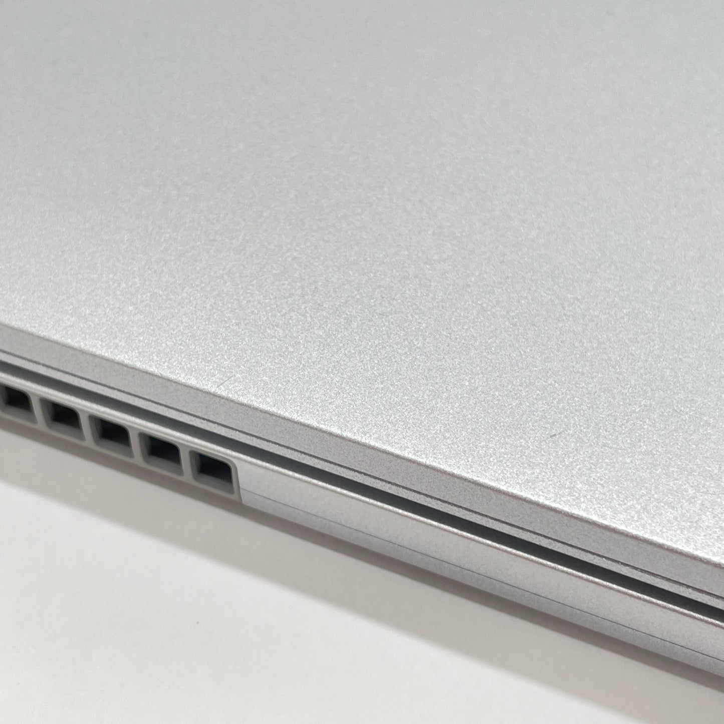 パナソニック Let's note QV9 (CF-QV9TFLVS)  Core i7-10810U 16GB SSD 512GB Windows11 Pro  LTEモデル バッテリー最大容量96% 【C6764-80】