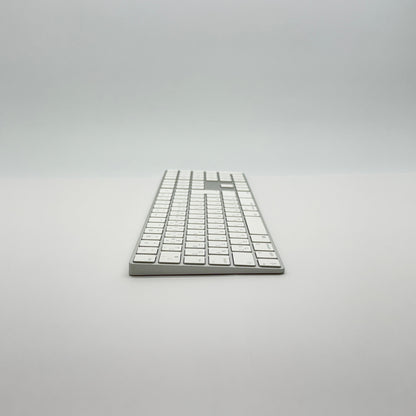 Apple Magic Keyboard テンキー付き 日本語配列 A1843 シルバー【C7441-80】