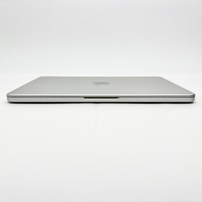 美品 新品同様 Apple MacBook Neo 13インチ Apple A18 Proチップ 6コア 8GB SSD 256GB シルバー MHFA4J/A バッテリー最大容量100%【C8700-80】