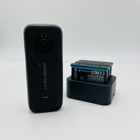 Insta360 ONE X2 アクションカメラ 急速充電キット➕バッテリー４個付き【C4900-60】