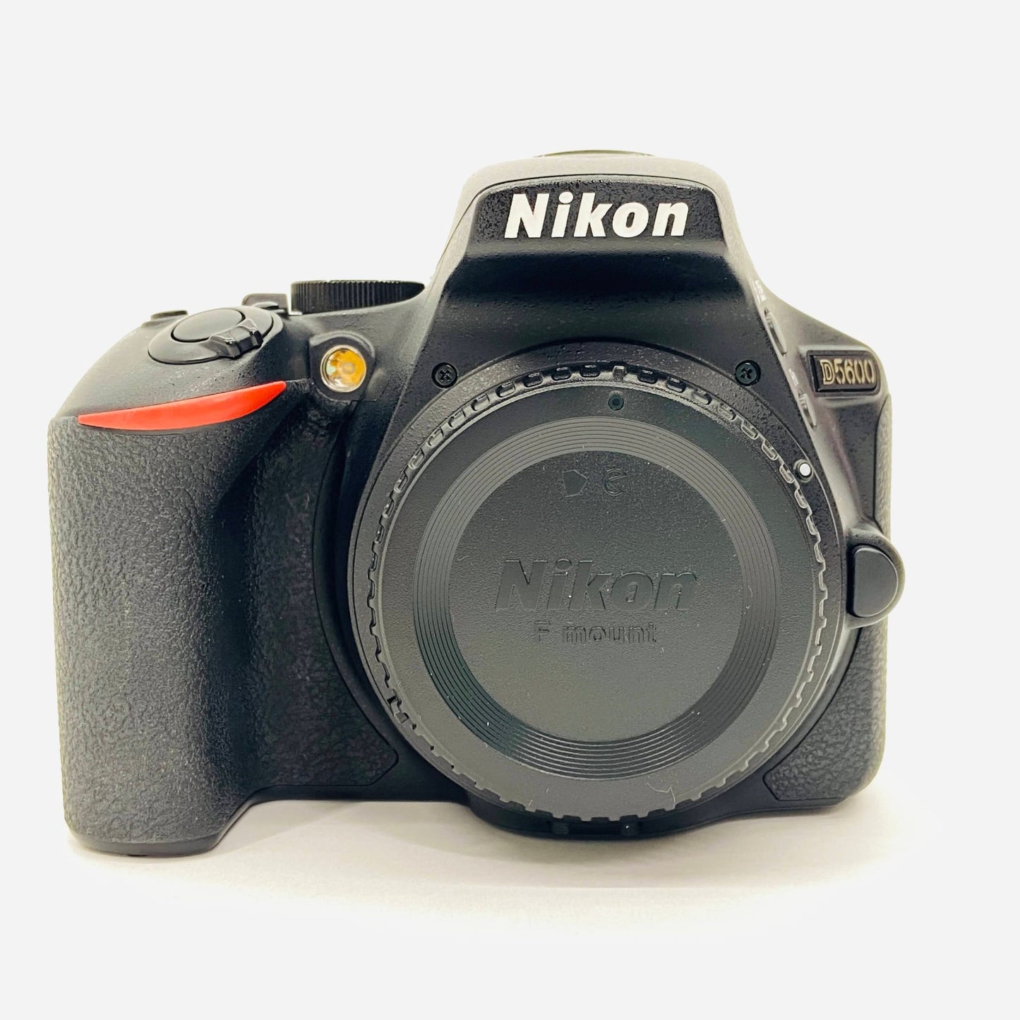 美品 NIKON D5600 ボディ デジタル一眼レフカメラ 【C4860-100】