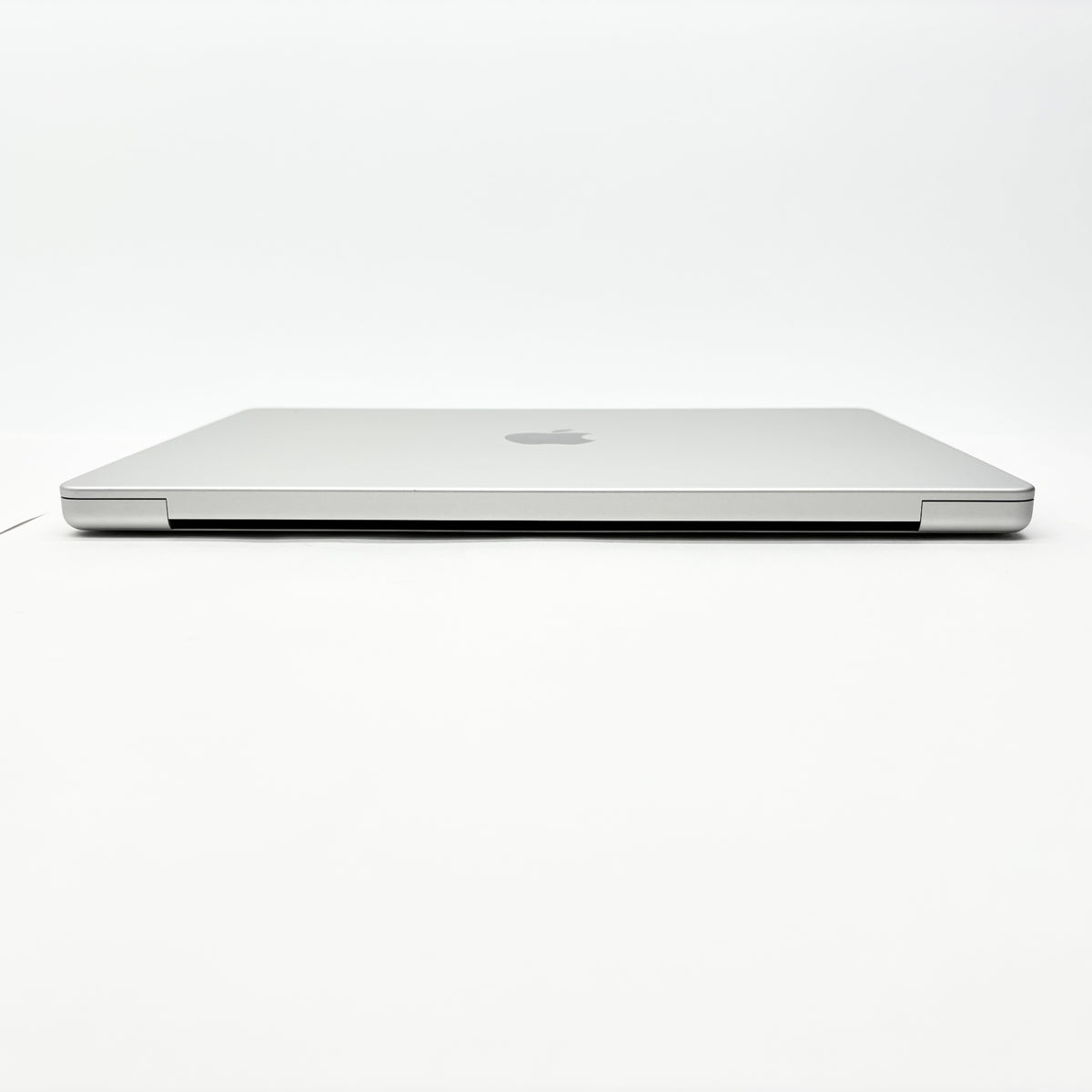 Apple MacBook Pro 14インチ M2 pro (10コアCPU16コアGPU) 16GB 512GB シルバー【C8989-80】