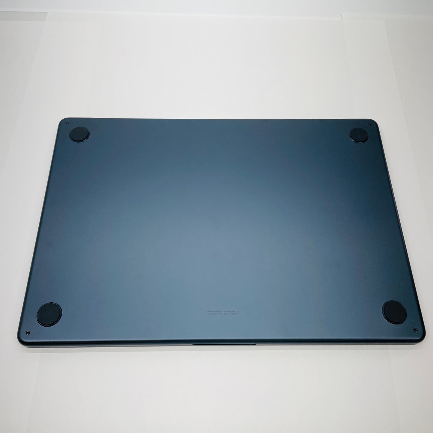 Apple MacBook Air 15インチ 2025 M4 16GB 256GB MW1L3J/A ミッドナイト バッテリー最大容量100%　【C5046-80】