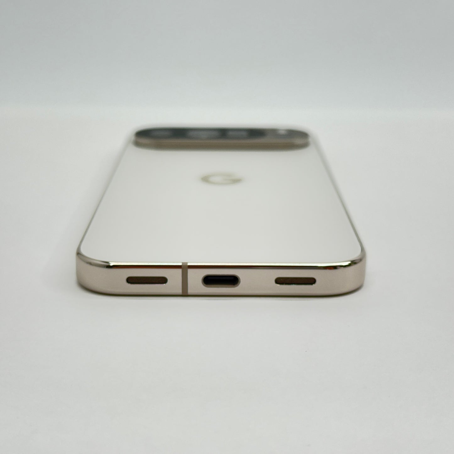 美品 Google Pixel 10 Pro 256GB Porcelain【C6835-C】